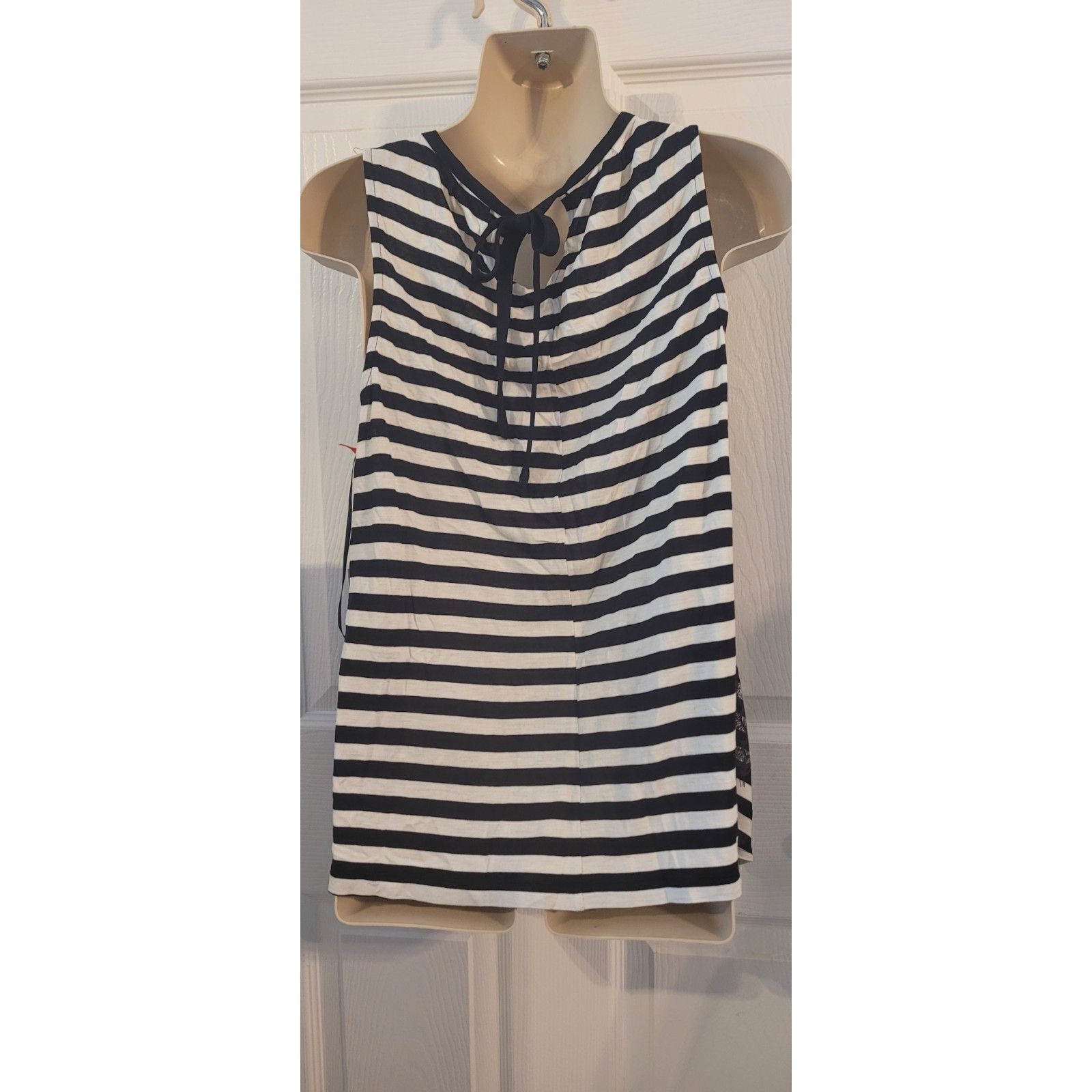 Elle Womans Black White Lace Print Striped Keyhole Back Chiffon Tank Small New — image 4 of 5